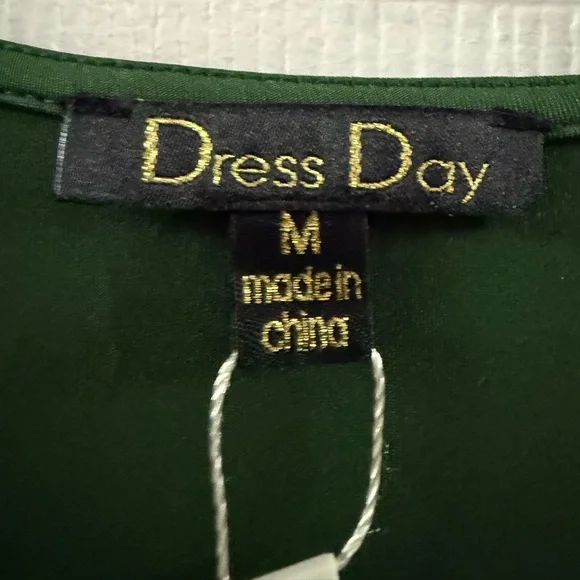 🆕 Dress Day Baltic Born Solana Ruched Dress In Hunter Green Size Medium - Picture 4 of 12